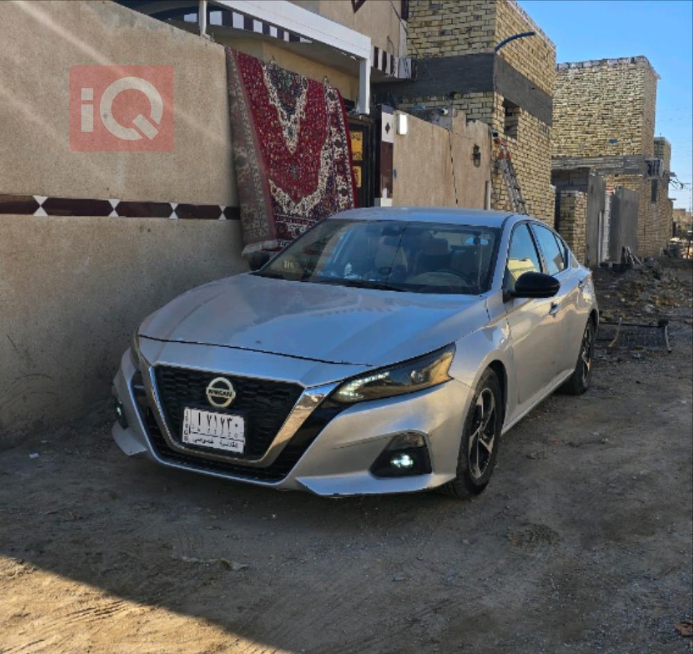 نيسان ألتيما